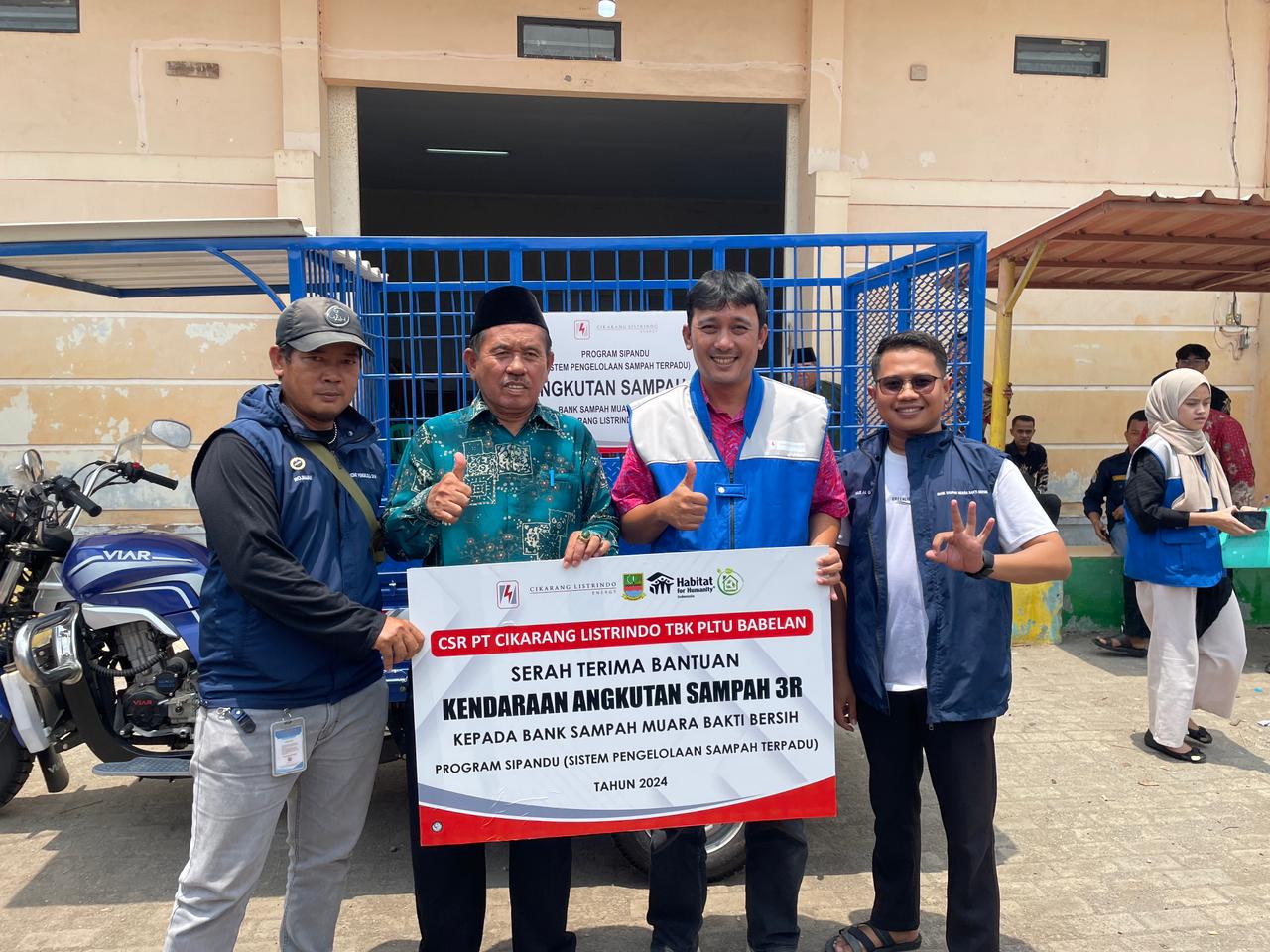 PT. CL Tbk Dukung Program Pengolahan Sampah Terpadu dengan Donasi Kendaraan Pengangkut Sampah ke Bank Sampah Muara Bakti