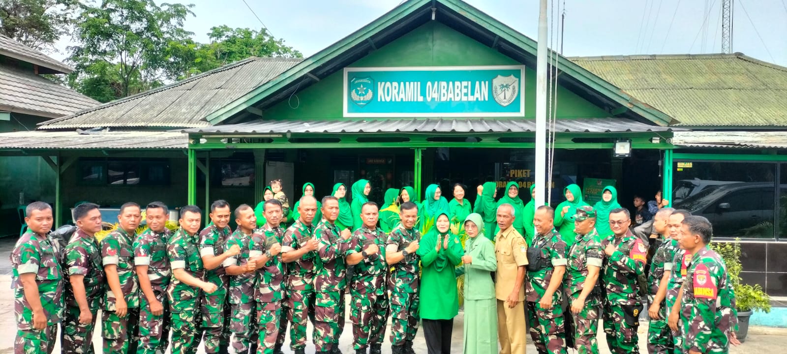 Danramil 04/Babelan Pimpin Acara Pelepasan Personel Purna Tugas dan Kenaikan Pangkat