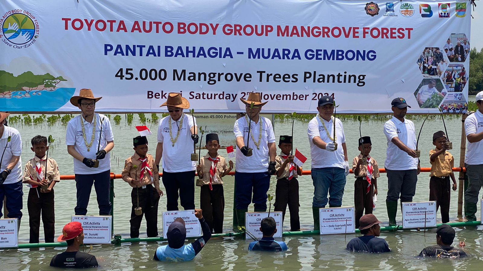 PJ. Bupati Bekasi Bersama Sugity Creatives Lakukan Penanaman 15 ribu Mangrove di Kp. Beting