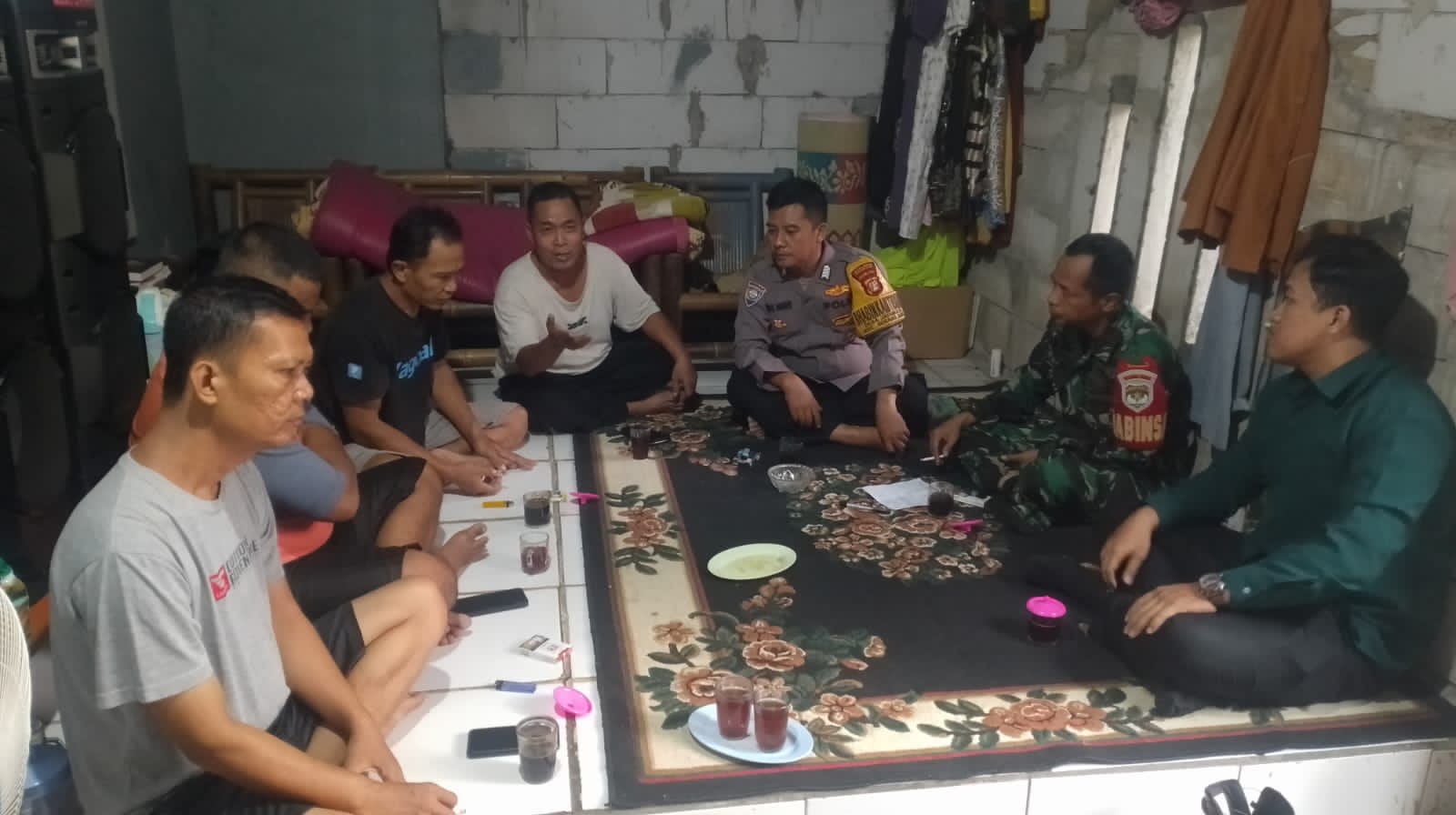 Jelang Pilkada Serentak 2024, Polsek Serang Baru Laksanakan Giat Cooling System di Desa Jayamulya