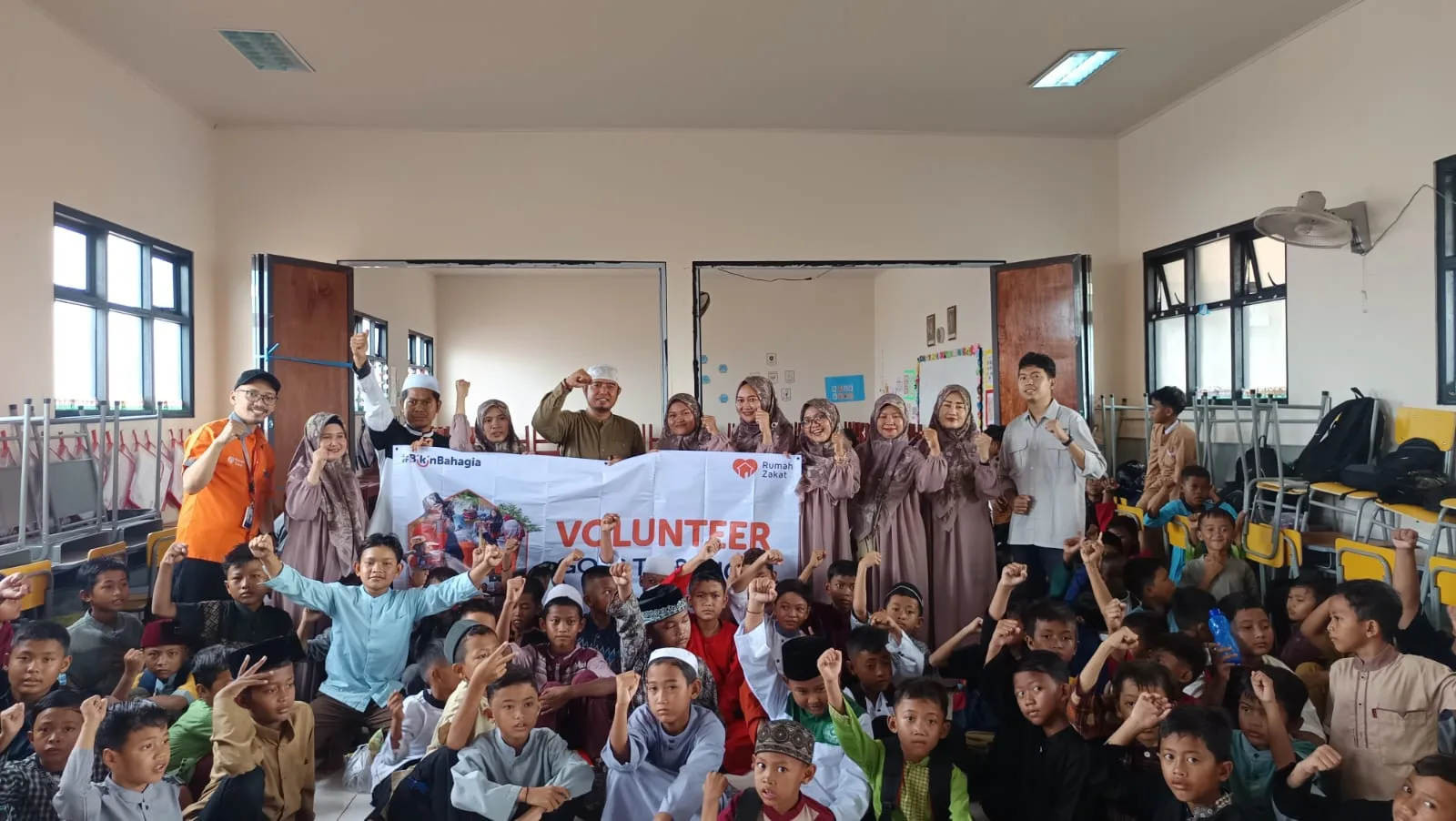 Edukasi Waspada Bencana Rumah Zakat Bekasi Gelar Kegiatan Volunteer Goes to School