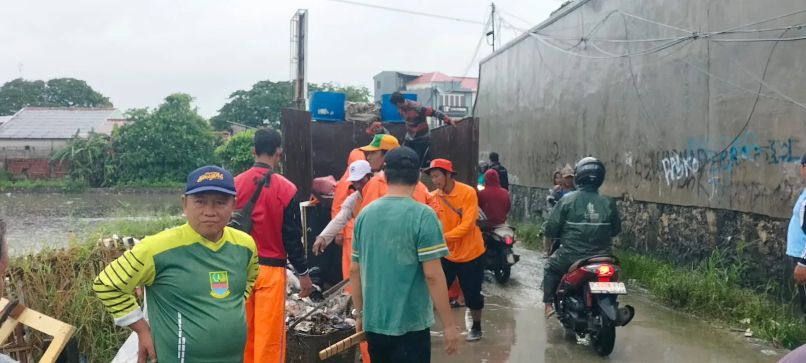 Pemdes Setia Mulya dan UPTD Pengelolaan Persampahan Gelar Aksi Bersih Sambut Ramadhan