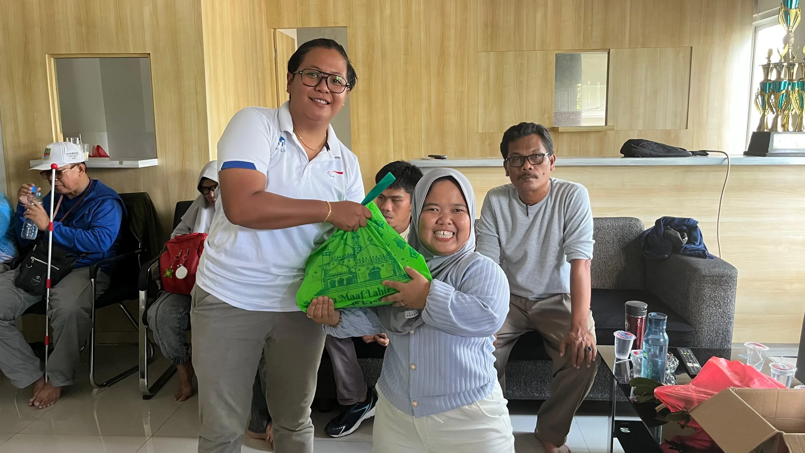 NPCI Kabupaten Bekasi Bagikan Bingkisan untuk Atlet dalam Rangka Sambut Ramadhan 1446.H