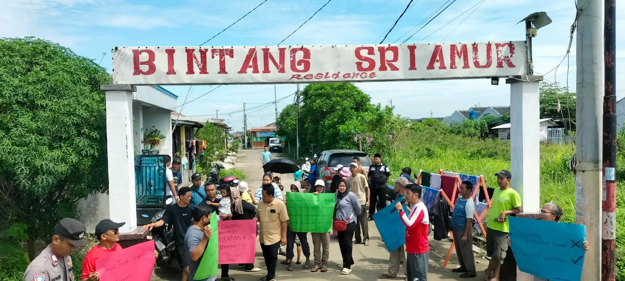 Kades Sriamur Pastikan Jembatan Penghubung Perum BSR Tidak Dibongkar Sebelum ada Solusi