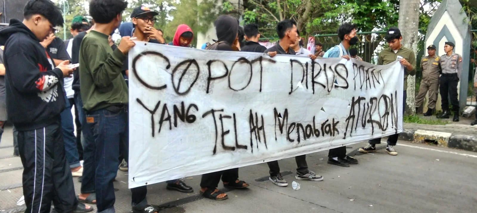 Inkastra Desak Bupati Cabut SK Pengangkatan Dirus Tirta Bhagasasi