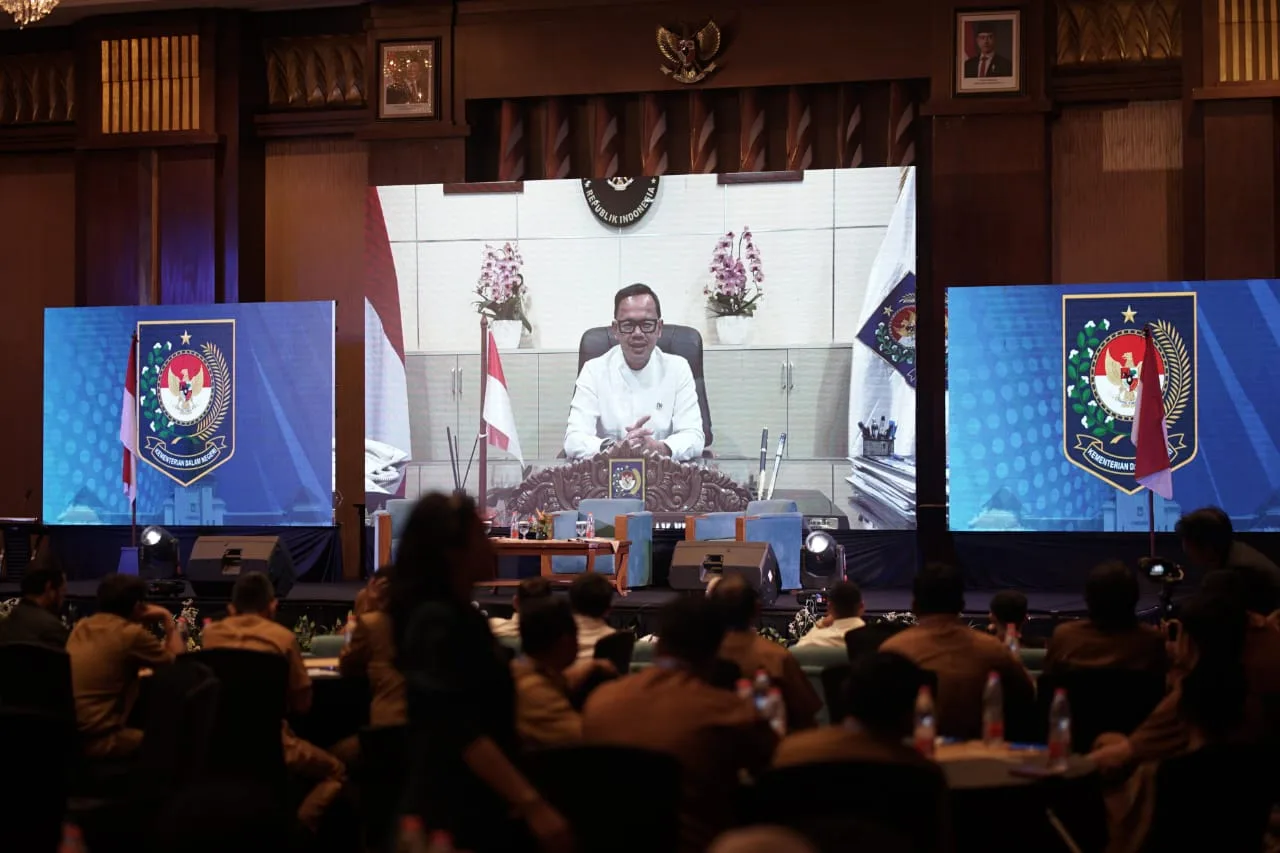 APDESI Kab. Bekasi Gelar Bimtek, Wamendagri: Sinergitas Pemerintah Desa Hingga Pusat Sangat Penting