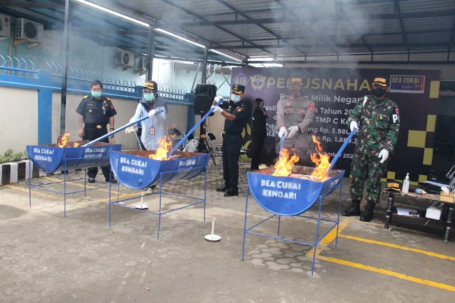 Bea Cukai Kendari Lumpuhkan Peredaran Barang Ilegal