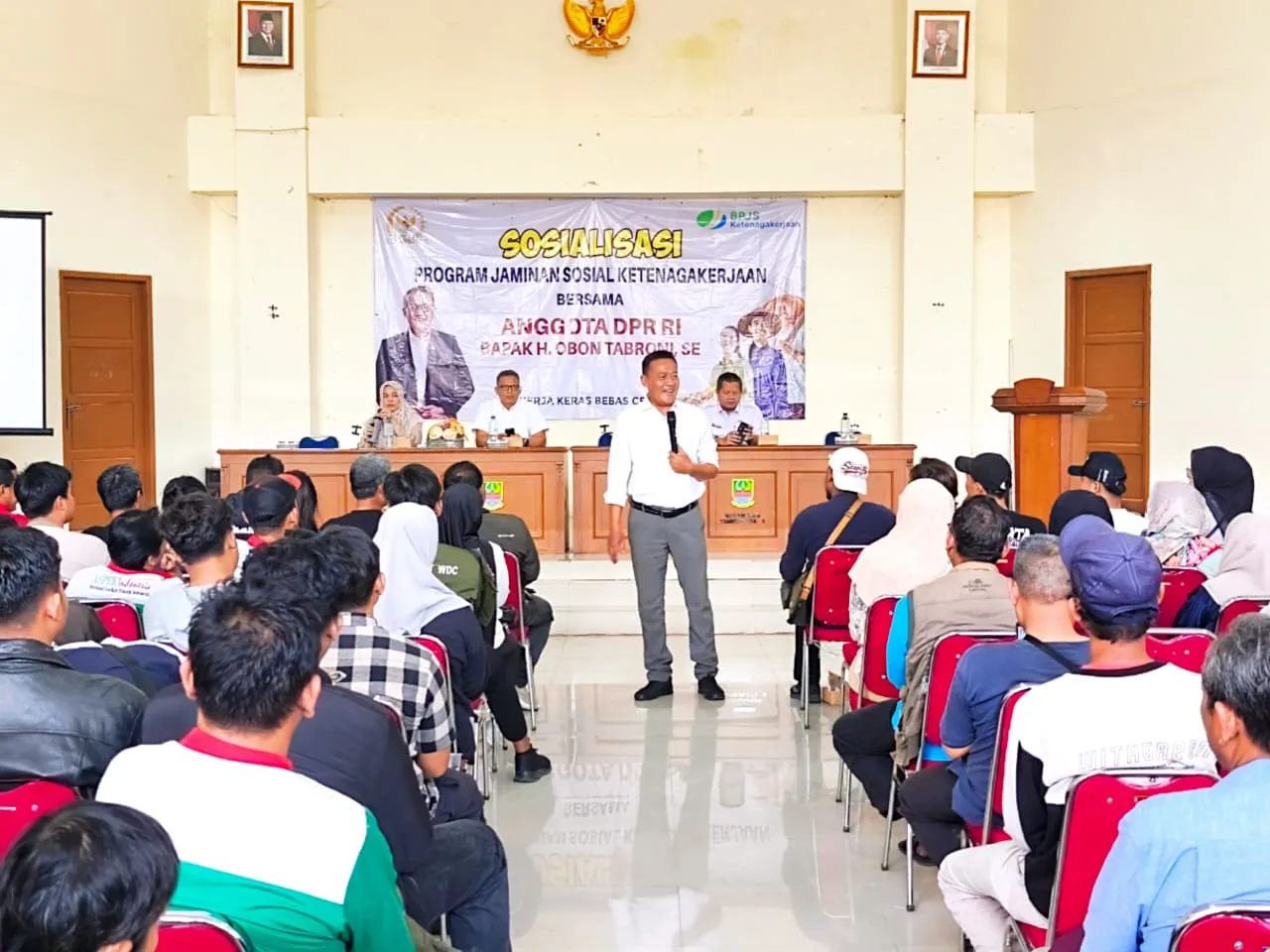 TAMBUN UTARA bekasitoday.com - Anggota DPR RI Komisi IX Fraksi Partai Gerindra, H. Obon Tabroni, menggelar kegiatan Sosialisasi Program JAMSOSTEK