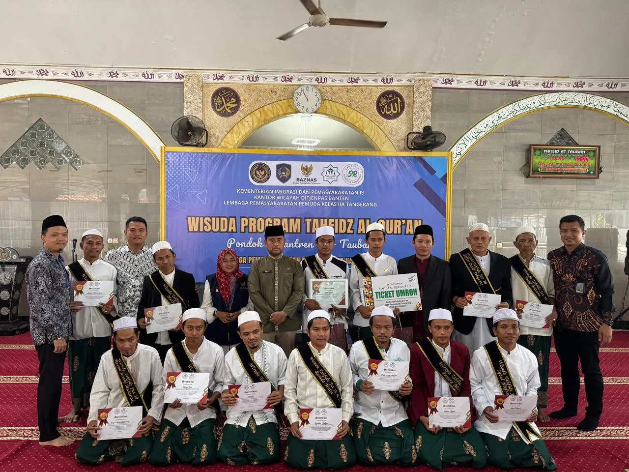 Santri Warga Binaan Pondok Pesantren At-Taubah Lapas Pemuda Tangerang Wisuda Tahfidz