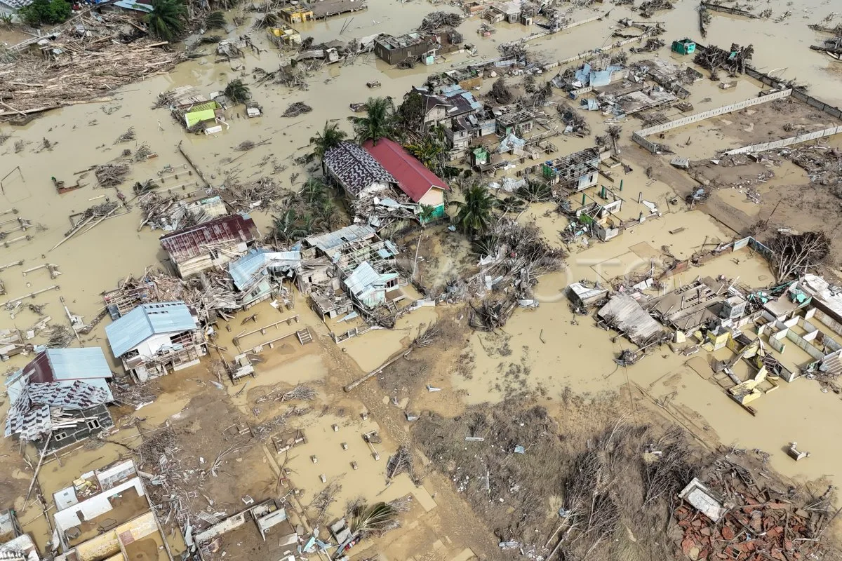 Dampak banjir bandang di aceh tamiang 1lhxs dom