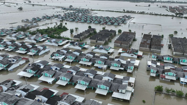 Mimpi Hunian Nyaman yang Terendam Banjir di Desa Sukamekar