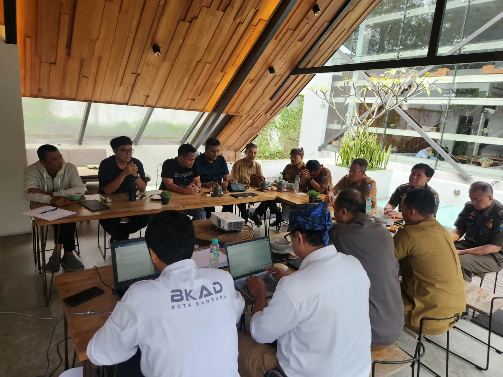 Solusi untuk Walikota Bandung Terkait Upaya Pesangon Karyawan Bonbin