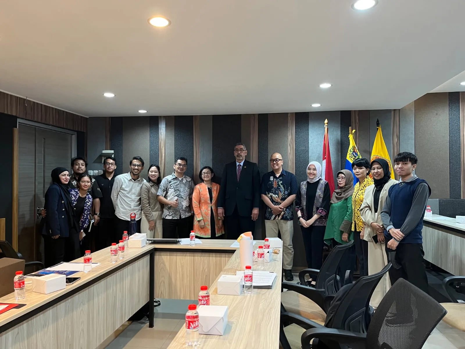 Center for Latin America Universitas Moestopo Gelar FGD Soroti Krisis Kedaulatan Venezuela