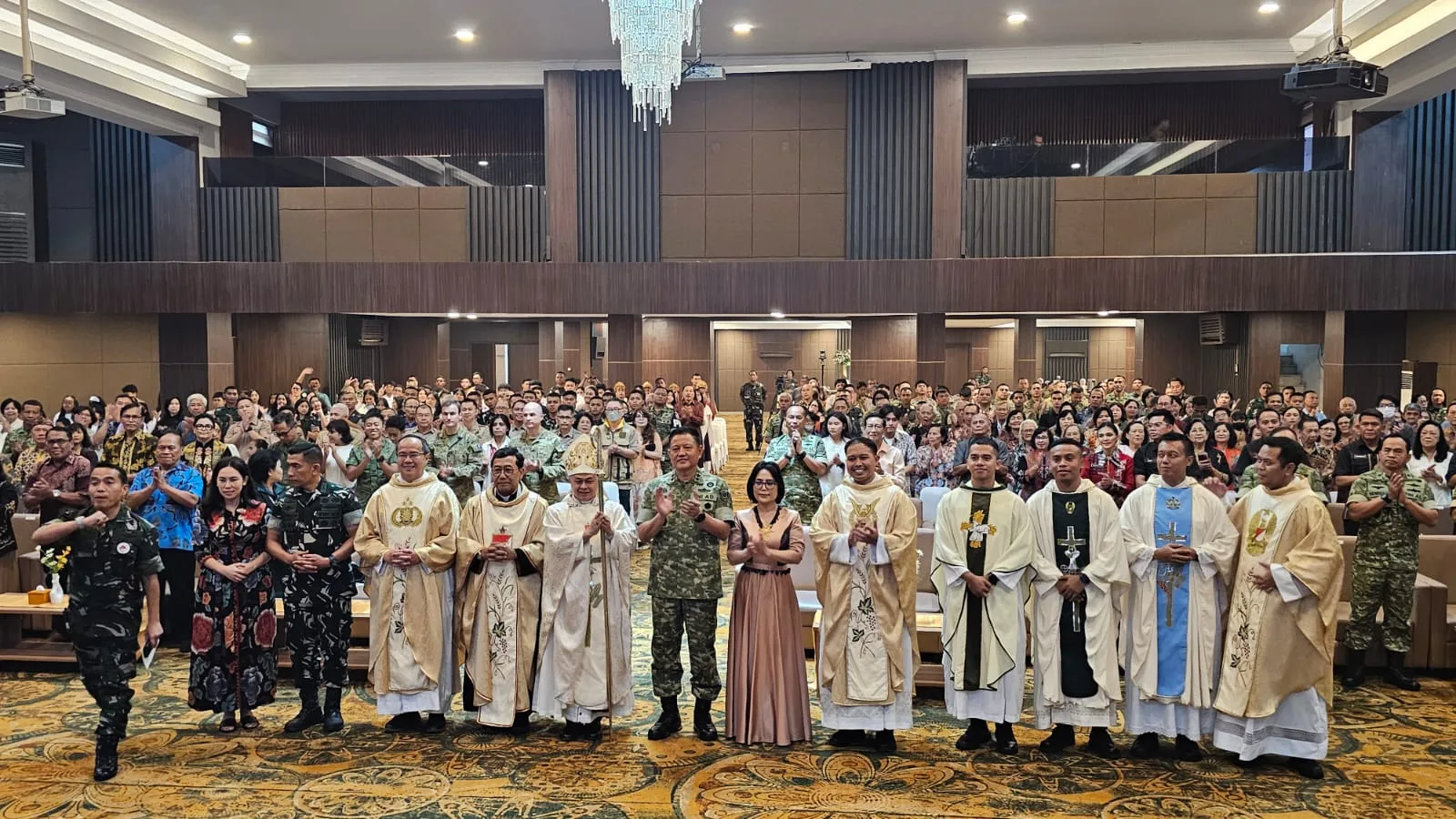 Perayaan Misa Paskah di Seskoad Bandung Berlangsung Khidmat