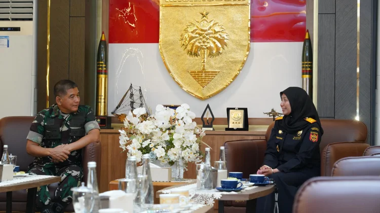 Mempererat hubungan kelembagaan institusi TNI dan Lembaga Negara Bea Cukai