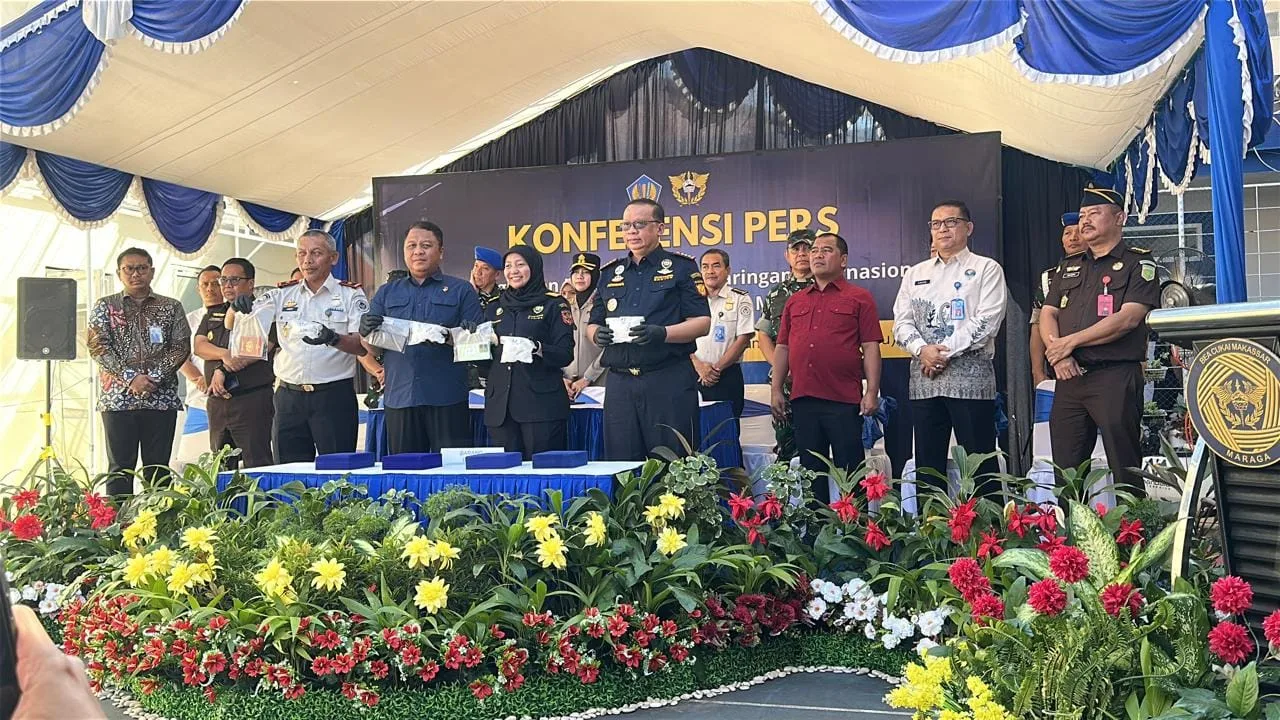 Sinergi Bea Cukai, Polda Sulsel dan Imigrasi Gagalkan Penyelundupan 1 Kilogram Sabu Jaringan Internasional di Makassar