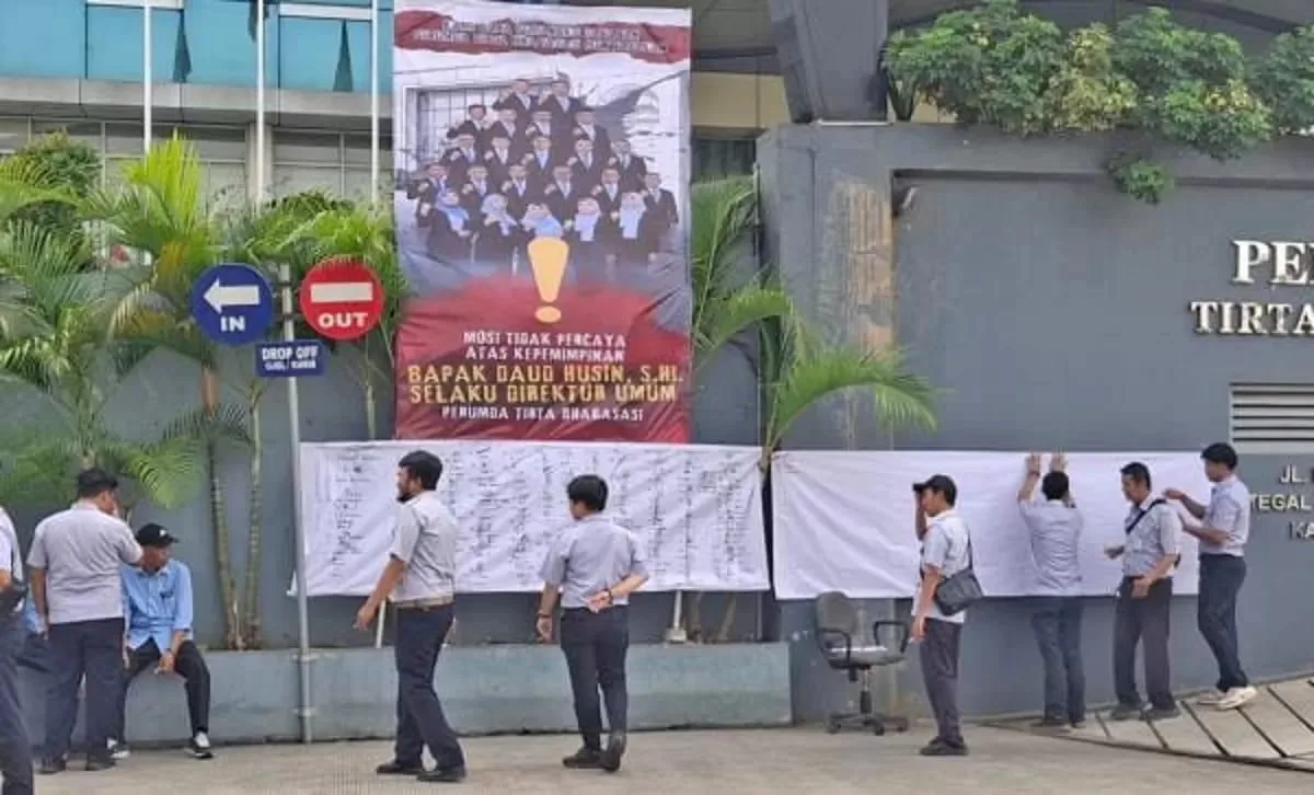 Diduga Ada Tekanan dalam Penandatanganan Mosi Tidak Percaya, Purnabakti Minta Polemik Perumda Tirta Bhagasasi Diusut Objektif