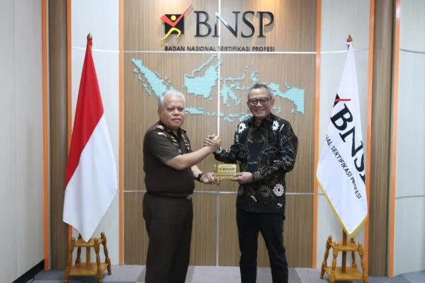 Peringati HUT Ke-40, PPAL Gelar Ziarah dan Tabur Bunga di TMP Kalibata